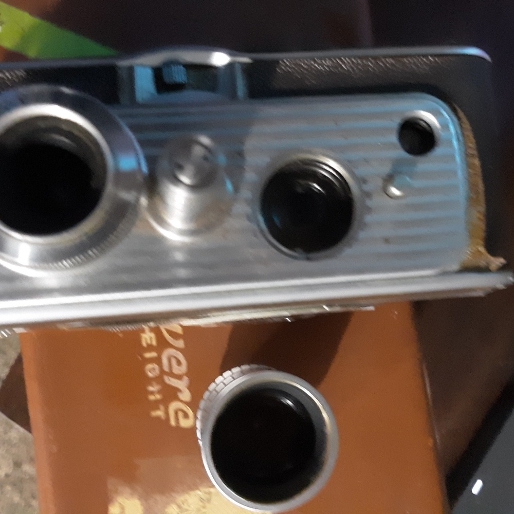 Antique Camera - Picture 4 of 4